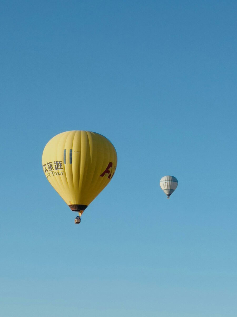 hot air balloons on clear sky, colorado hot air balloon ride, denver, longmont